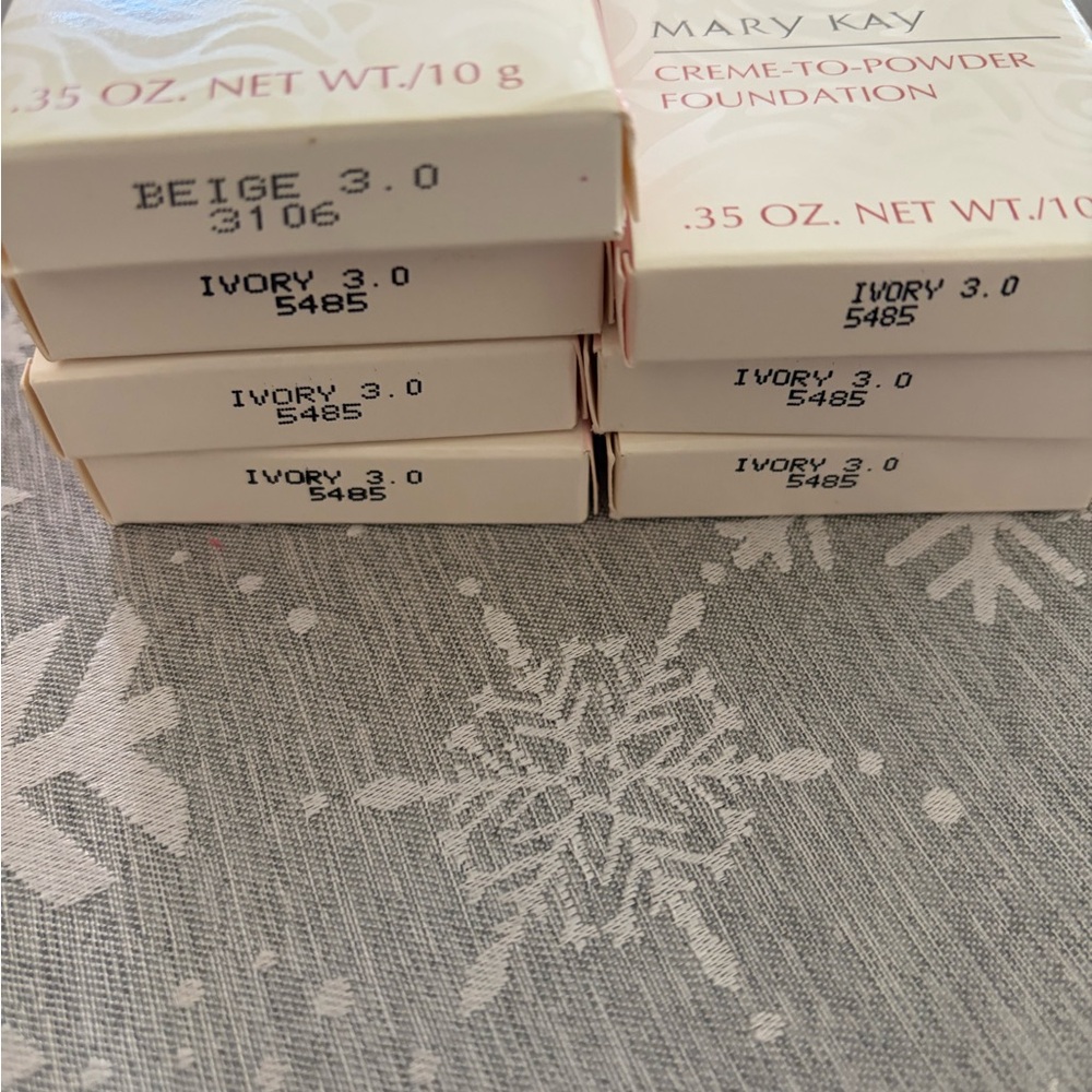 RESERVED for  tiffanyboyd1.  Mary Kay creme-to-foundation.   Ivory 0.5 x 4.